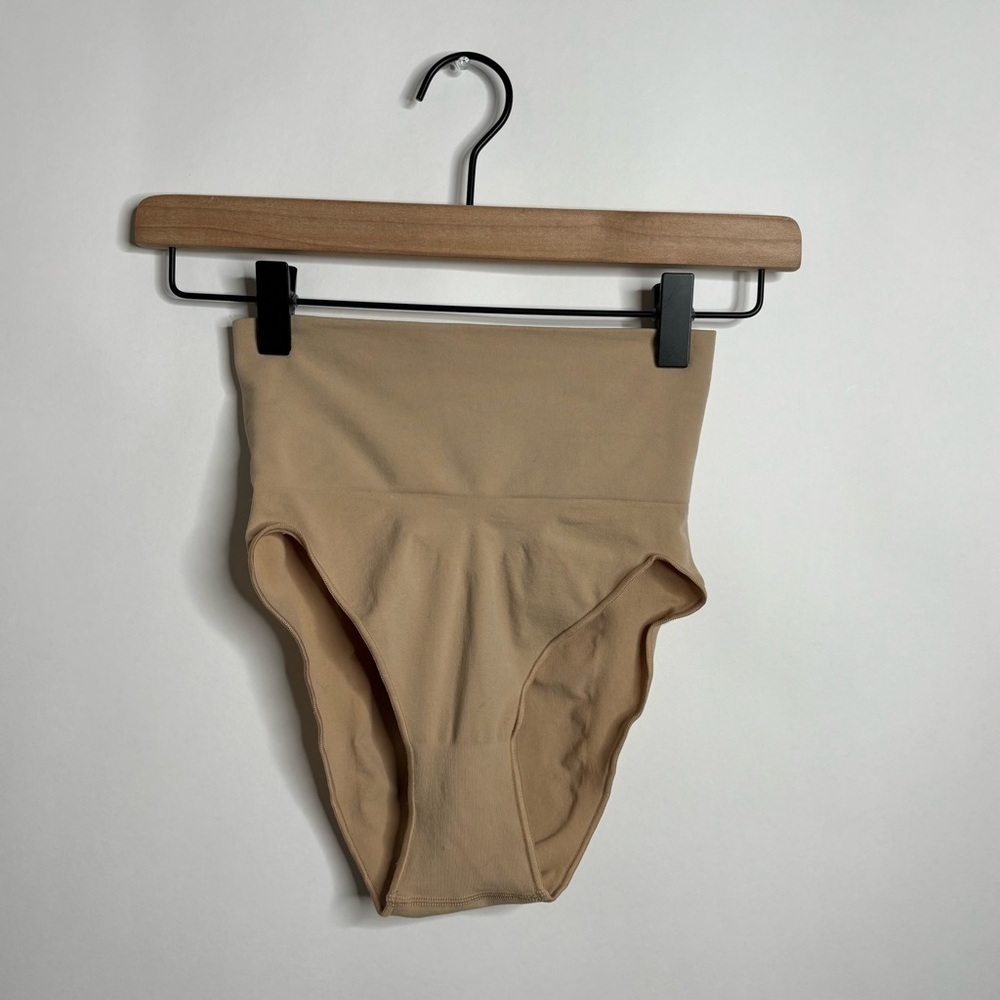 SKIMS Core Control Brief L/XL - Picture 3 of 8
